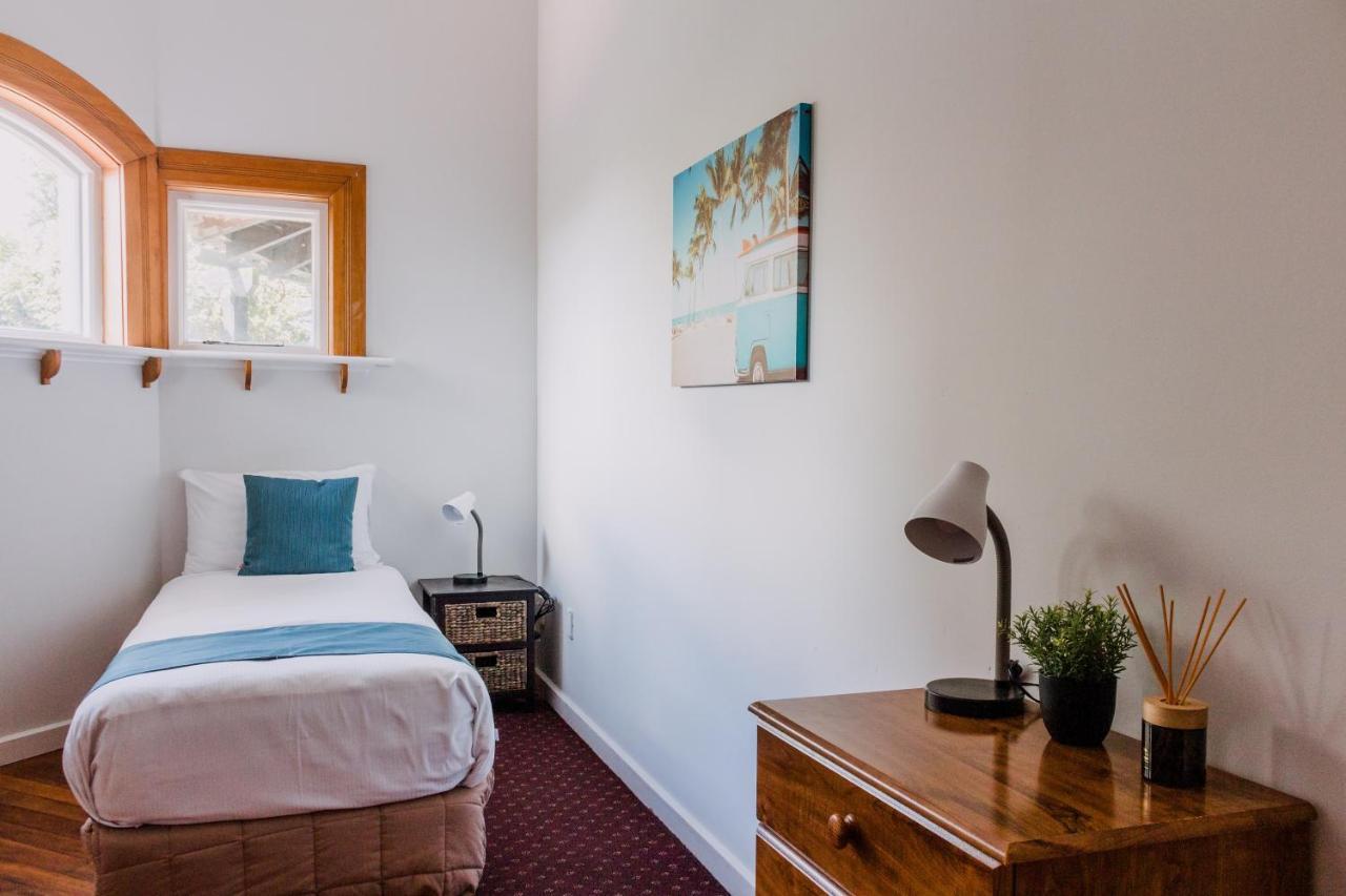 Motel The Esplanade à Dunedin Extérieur photo